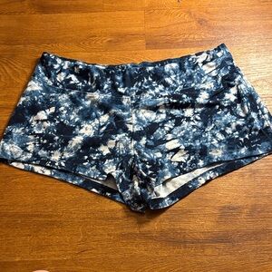 No Boundaries Women's Tie-Dye Shorts